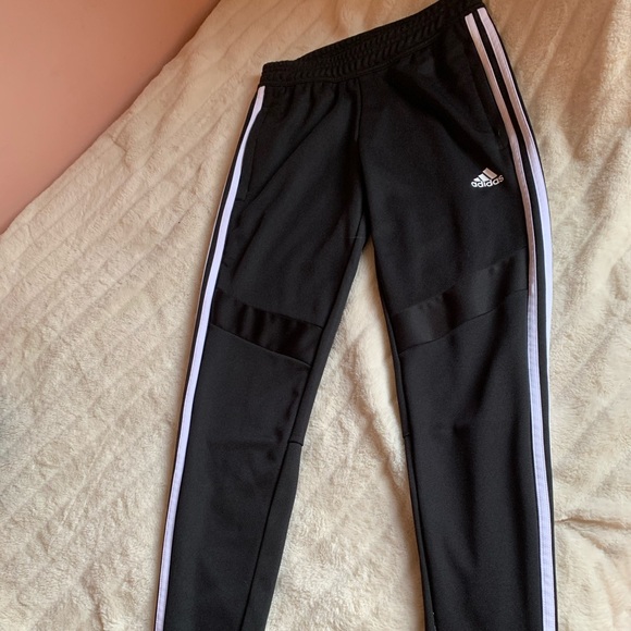 Adidas pants 🤩 - Picture 2 of 4